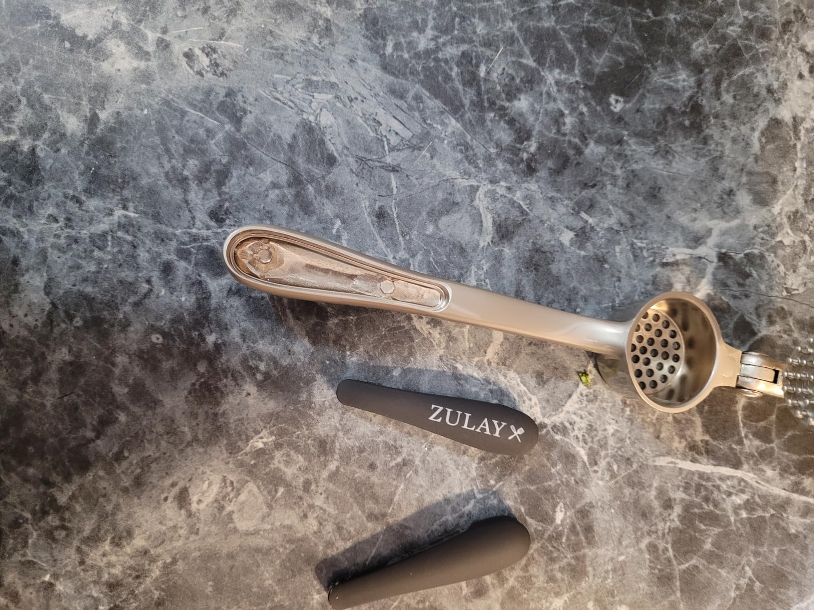 Zulay Kitchen Premium Garlic Press Set - Rust Proof Professional Garlic Mincer Tool - Easy-Squeeze, Easy-Clean with Soft, Ergonomic Handle - Silicone Garlic Peeler & Brush (Silver) customer photo 1
