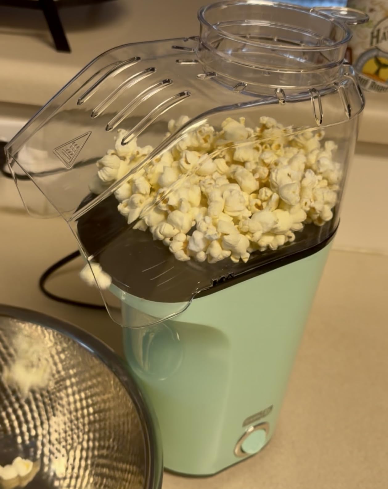 Dash Fresh Pop Popcorn Maker, 16-Cup Hot Air Popper, Aqua customer photo 1