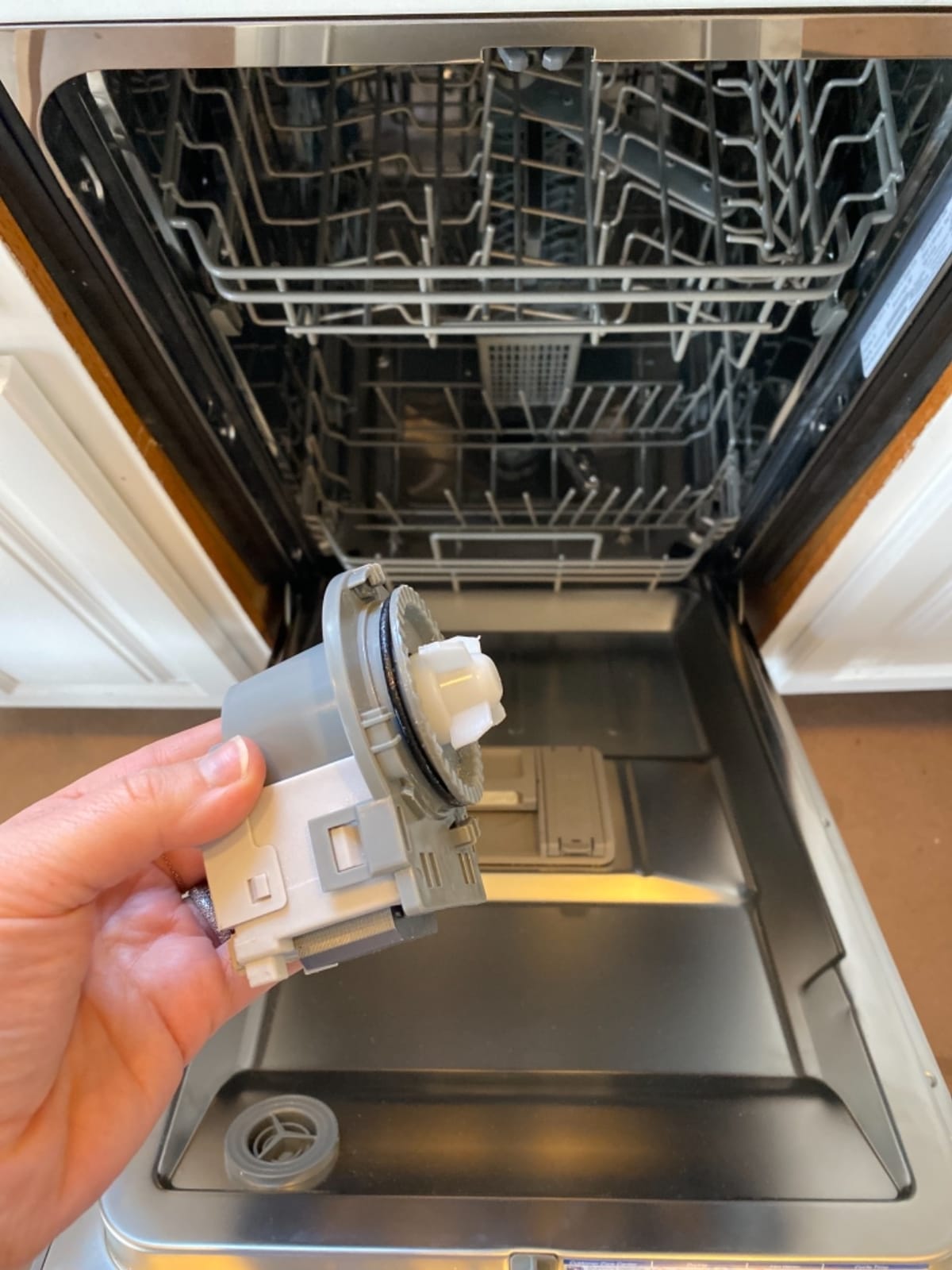 FRIGIDAIRE 18 in. ADA Compact Front Control Dishwasher in Stainless Steel with Dual Spray Arms, 52 dBA customer photo 2