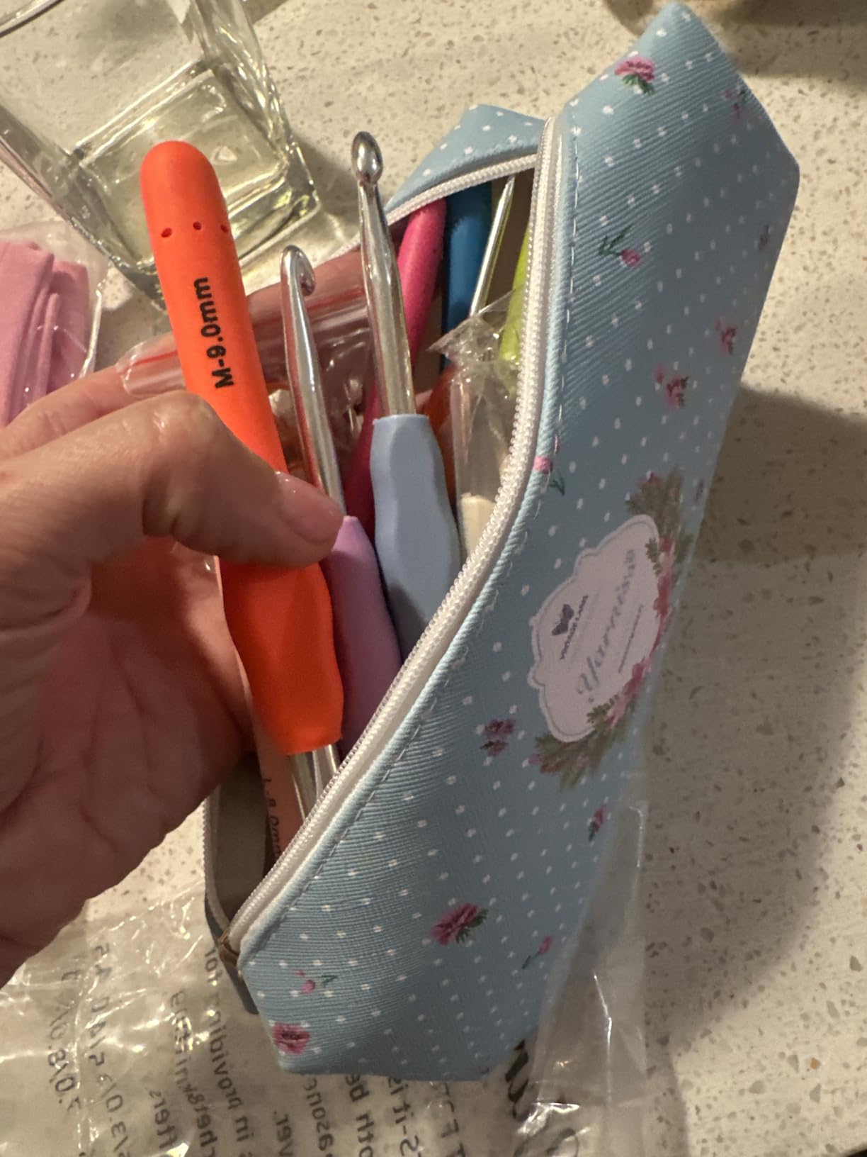 Yarniss Crochet Hooks, 14 Size Ergonomic Crochet Hooks Set 2mm(B)-10mm(N) customer photo 1