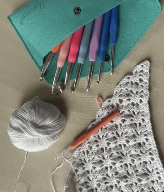 Yarniss Crochet Hooks, 14 Size Ergonomic Crochet Hooks Set 2mm(B)-10mm(N) customer photo 2