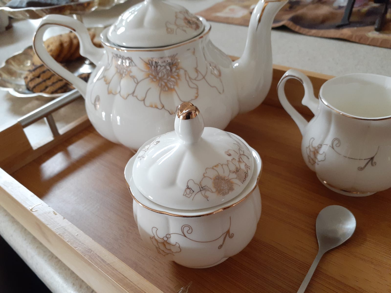 CHENP.HMC Tea Set 22-Piece Porcelain Ceramic Coffee(Chrysanthemum) | Tea Gift Sets Cups Saucer Service for 6 Teapot Sugar Bowl Creamer Pitcher and Teaspoons customer photo 1