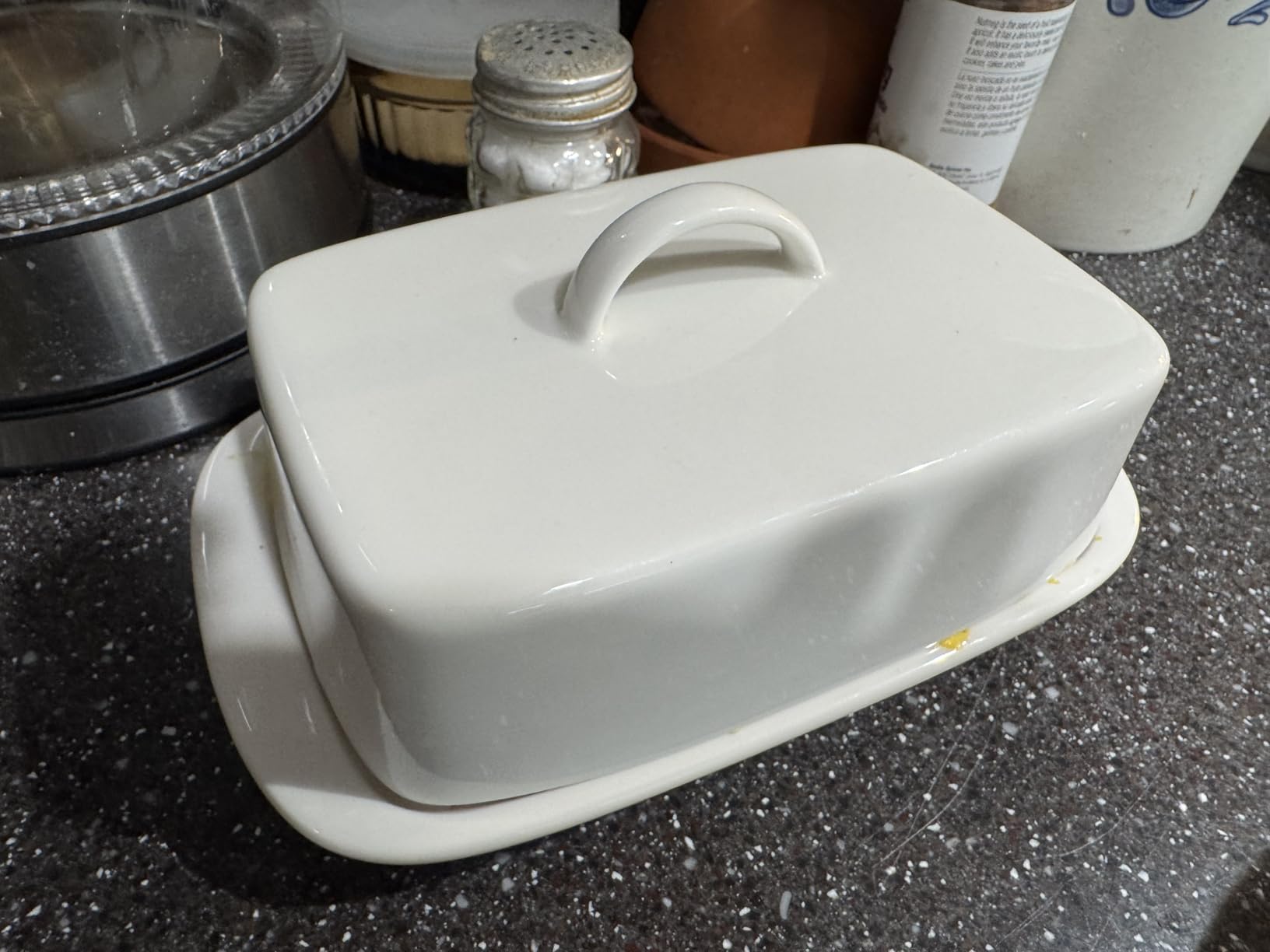 Sweese Large Butter Dish with Lid for Countertop, Porcelain 8oz Butter Keeper with Handle Cover Design, 7.7 Inch Butter Container Perfect for East/West Coast Butter, White customer photo 1