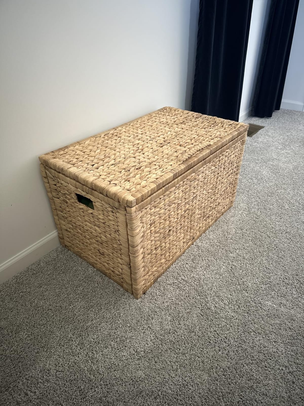 eHemco Water Hyacinth Wicker Storage Trunk, Natural, 30x17.5x17.5 Inches | Safety Hinge, Metal Frame, Decorative Blanket Chest & Storage Box, Farmhouse Woven Storage, For Living Room & Entryway customer photo 1