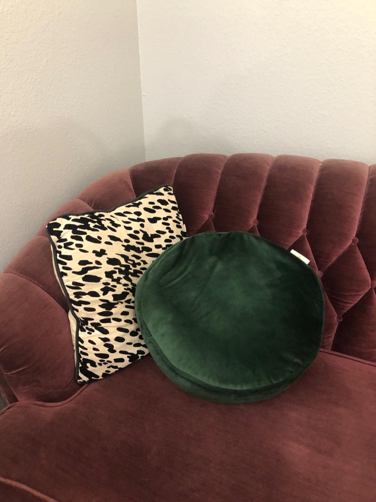 Mindful Modern Velvet Meditation Cushion | Luxe Zafu Yoga Floor Pillow Seat | Posture Support | Buckwheat Hull Filled | Large Round Cushion with Removable Washable Cover + Carry Handle customer photo 1