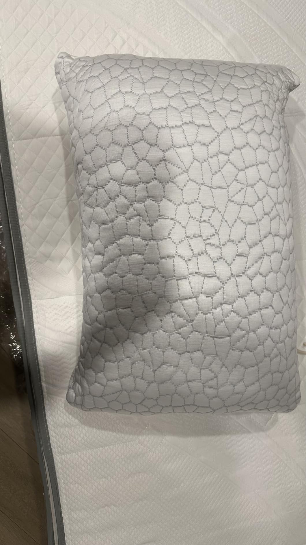 QUTOOL Cooling Pillow for Sleeping, CertiPUR-US Shredded Memory Foam Queen Pillows Set of 2, Cool Pillow for Hot Sleepers Adjustable Firm Pillow for Side, Back, Stomach Sleepers Soft Yet Support, White customer photo 2