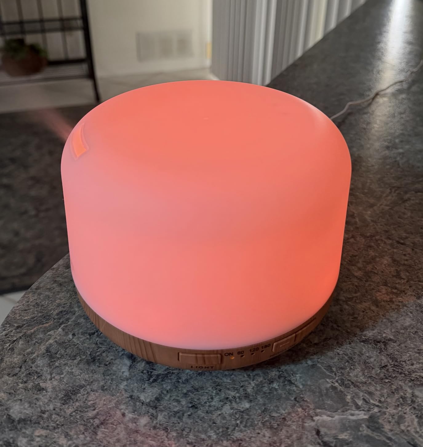 ASAKUKI Oil Diffuser with Essential Oils Set, 500ml Aromatherapy Humidifier | with 14 LED Colors & Auto Shut-Off - 6 Oil Gift Pack customer photo 2