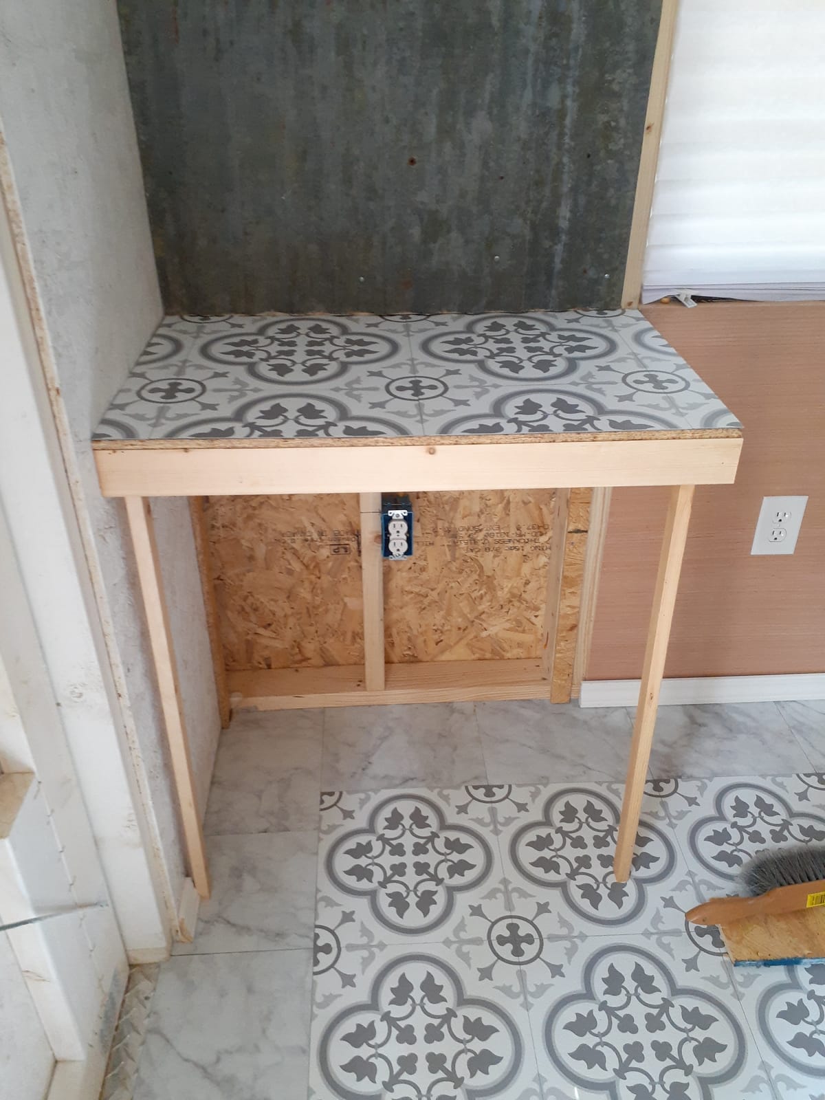 FloorPops FP2953 Remy Peel & Stick Floor Tiles, Grey customer photo 2