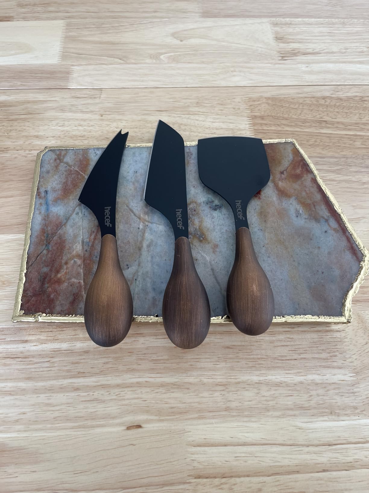 hecef Cheese Knife Set of 3, Bronze Grain Multipurpose Retro Cheese Knives, Set includes Pronged, Hard Cheese & Chisel Knife, Black customer photo 2