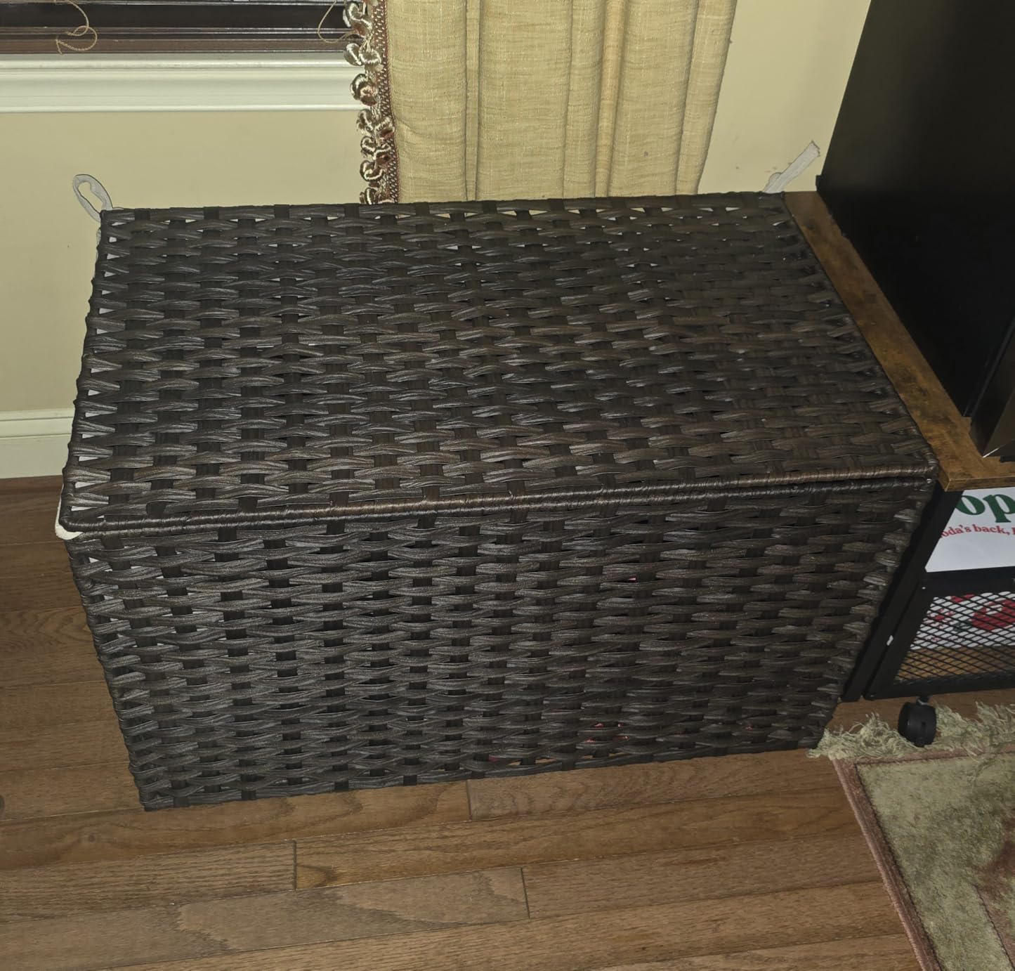 SONGMICS Woven Storage Basket with Lid, 42.3 Gallon (160L), Foldable | Blanket Storage Bin with Handles, Removable Liner, Metal Frame, Brown, ELIOTT Collection customer photo 2