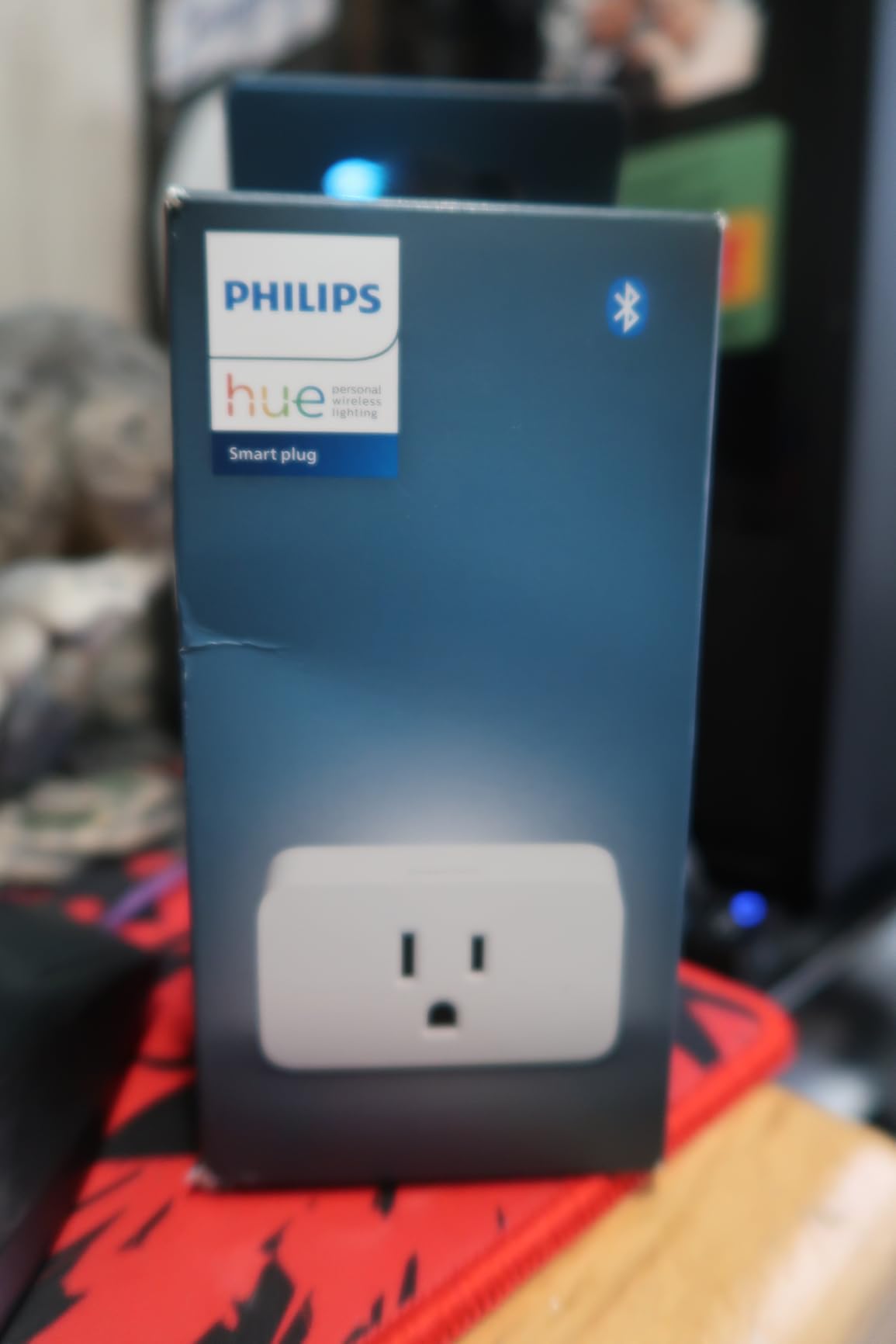 Philips Hue Smart Plug, White - 1 Pack - Turns Any Light Into a Smart Light - Control with Hue App - Compatible with Alexa, Google Assistant, and Apple HomeKit customer photo 2