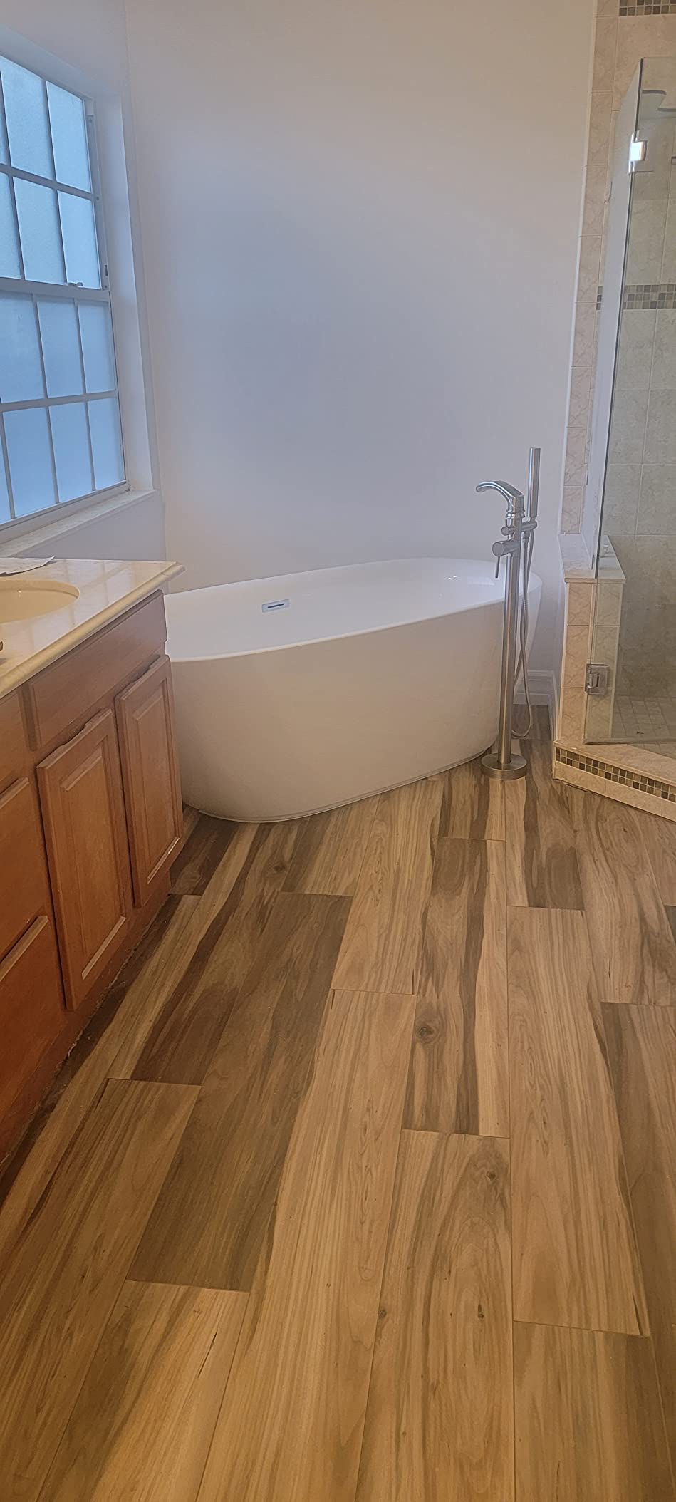 ANZZI Freestanding Bathtub 67 In Acrylic Glossy White Flat Bottom Soaking customer photo 2