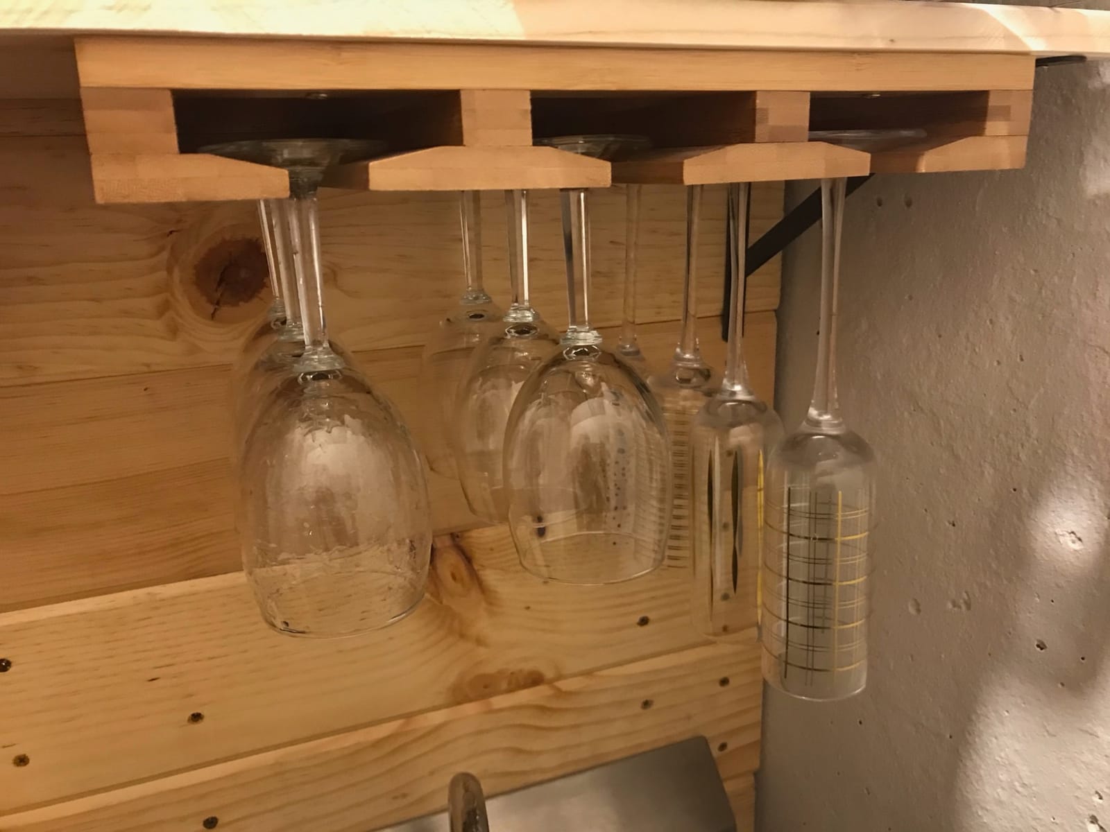 Bamboo Wine Glass Rack, 3 to 9 Capacities, Under Cabinet Mounted Stemware Hanging Holder, Goblet Drying Storage Organizer Hanger customer photo 1