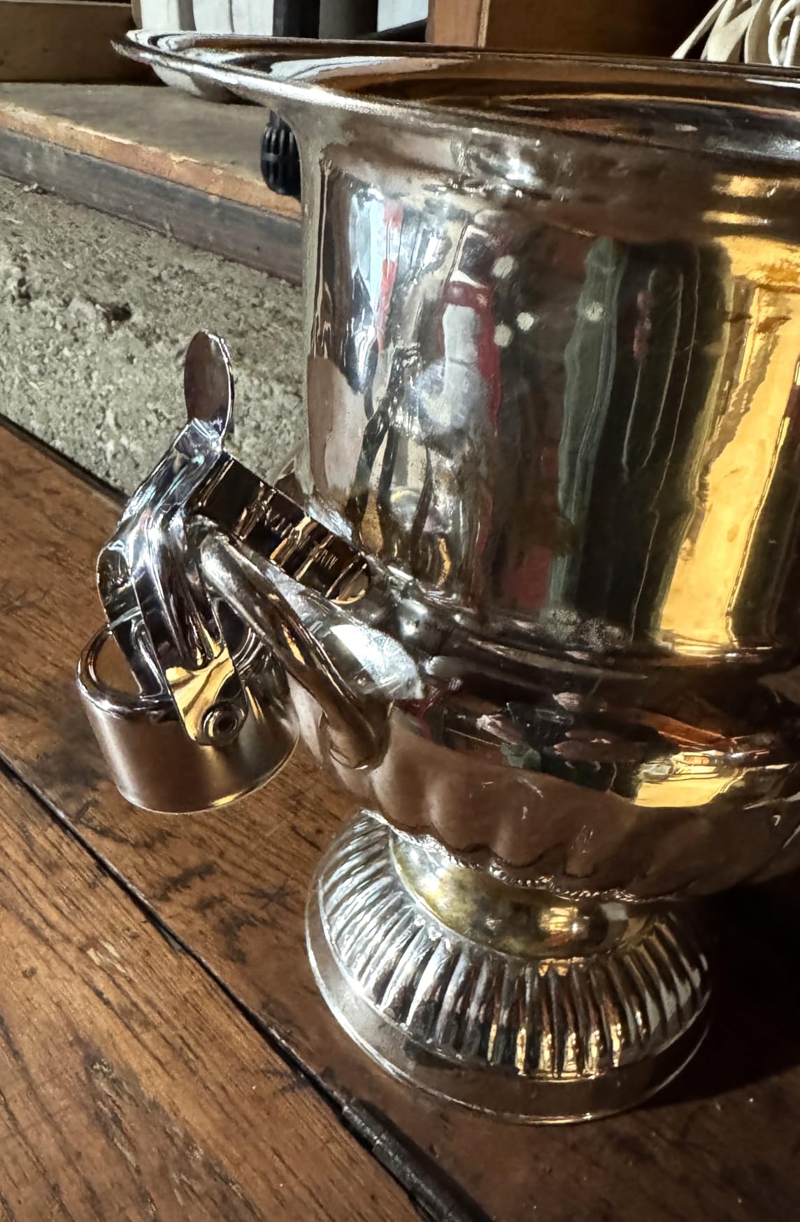 KLOVEO Champagne Stoppers - WAF Patented Seal - Made in Italy | Fits 750ml Bottles, No Pressure Pump Needed, Keeps Bubbles Fresh 3-5 Days, BPA Free, Easy-Lock Stainless Steel Clip customer photo 1