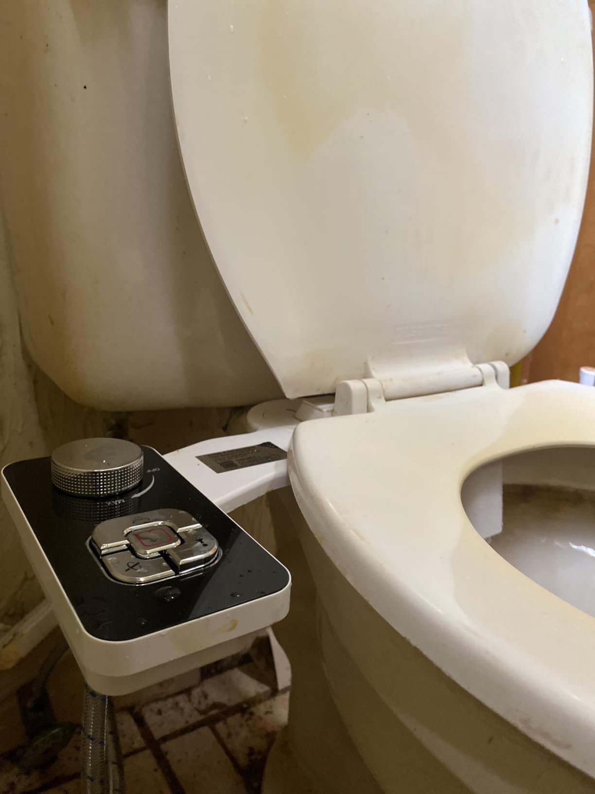 SAMODRA Bidet Attachment, Non-Electric Cold Water Bidet Toilet Seat Attachment with Pressure Controls, Retractable Self-Cleaning Dual Nozzles for Frontal & Rear Wash - Black customer photo 1