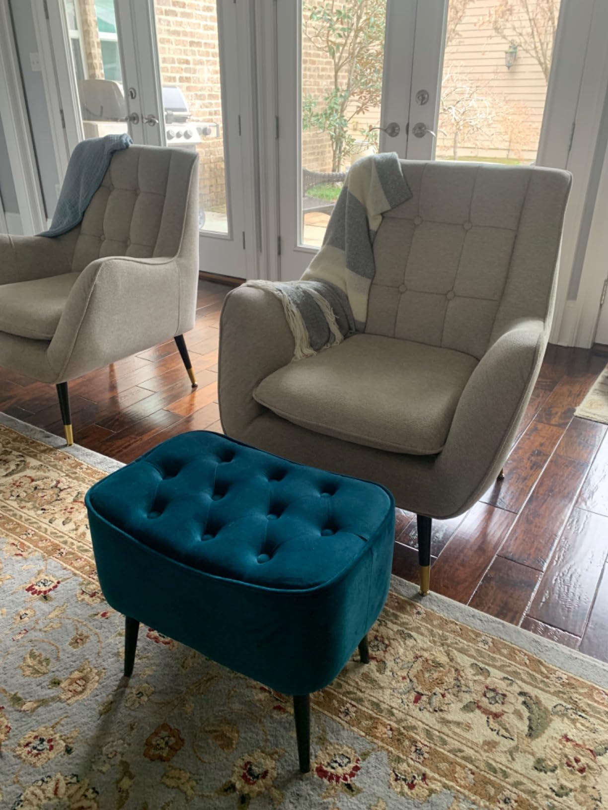 BIRDROCK HOME Tufted Curve Ottoman Velvet Foot Stool - Modern Upholstered Padded Footrest for Living Room or Bedroom - Small Cushioned Accent Chair for Couch, Sofa, or Extra Seating customer photo 1