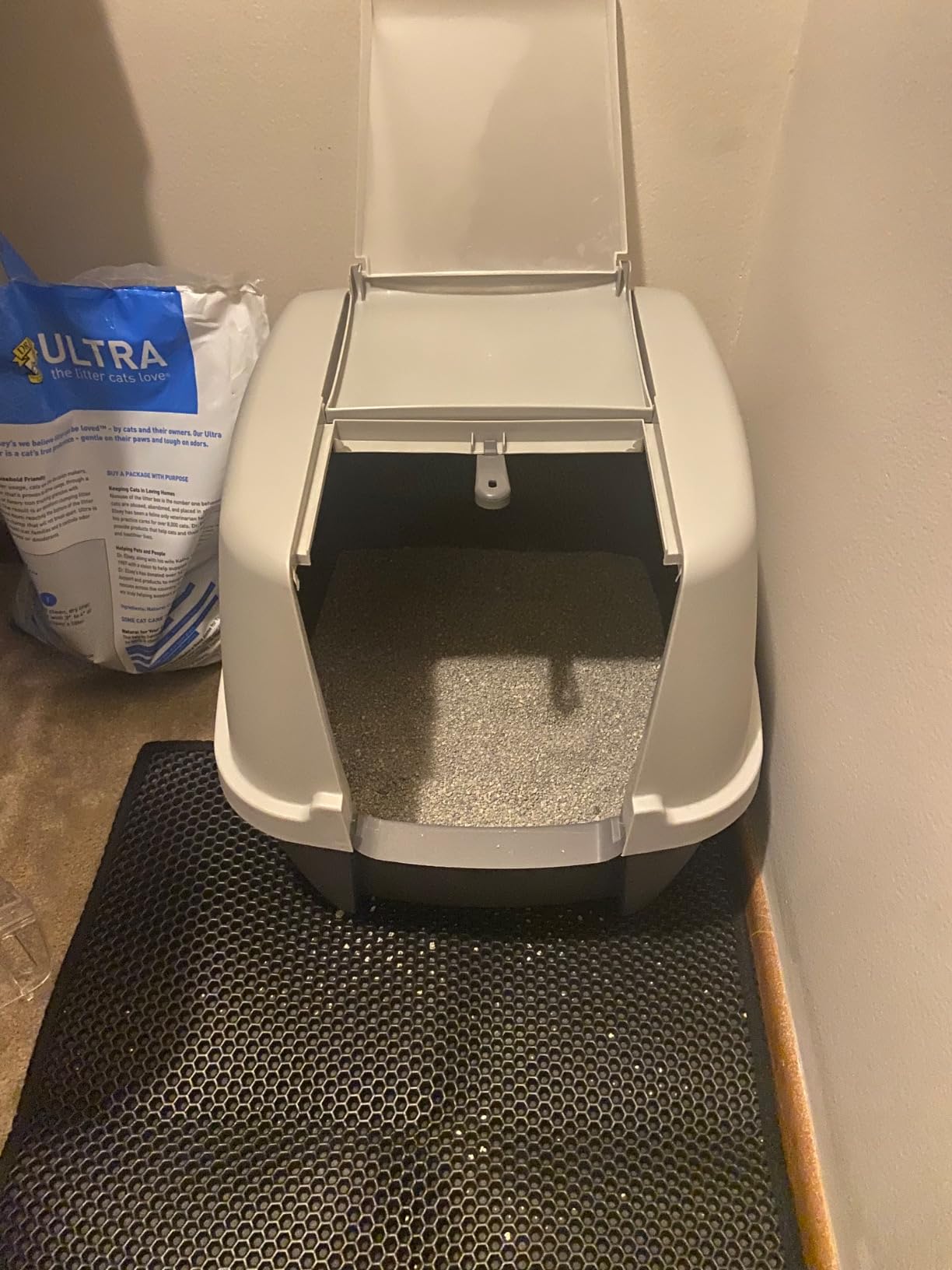 IRIS USA Large Front Door Cat Litter Box, Walk-in Entry, Gray | Easy Access Needs, Private Enclosure Design, Covered Walk-Through, Contained Environment, Privacy Hood customer photo 2