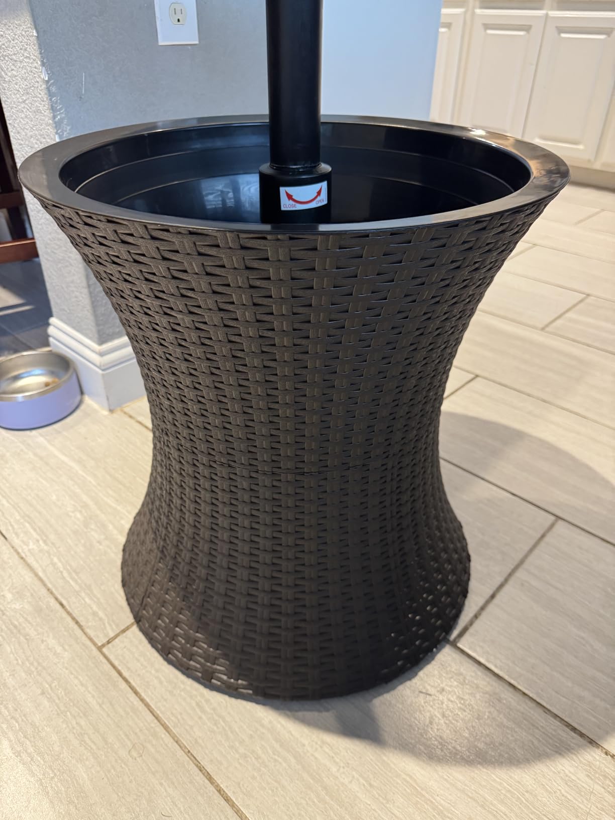 Keter Pacific Cool Bar Outdoor Patio Furniture and Hot Tub Side Table with 7.5 Gallon Beer and Wine Cooler, Dark Grey customer photo 1