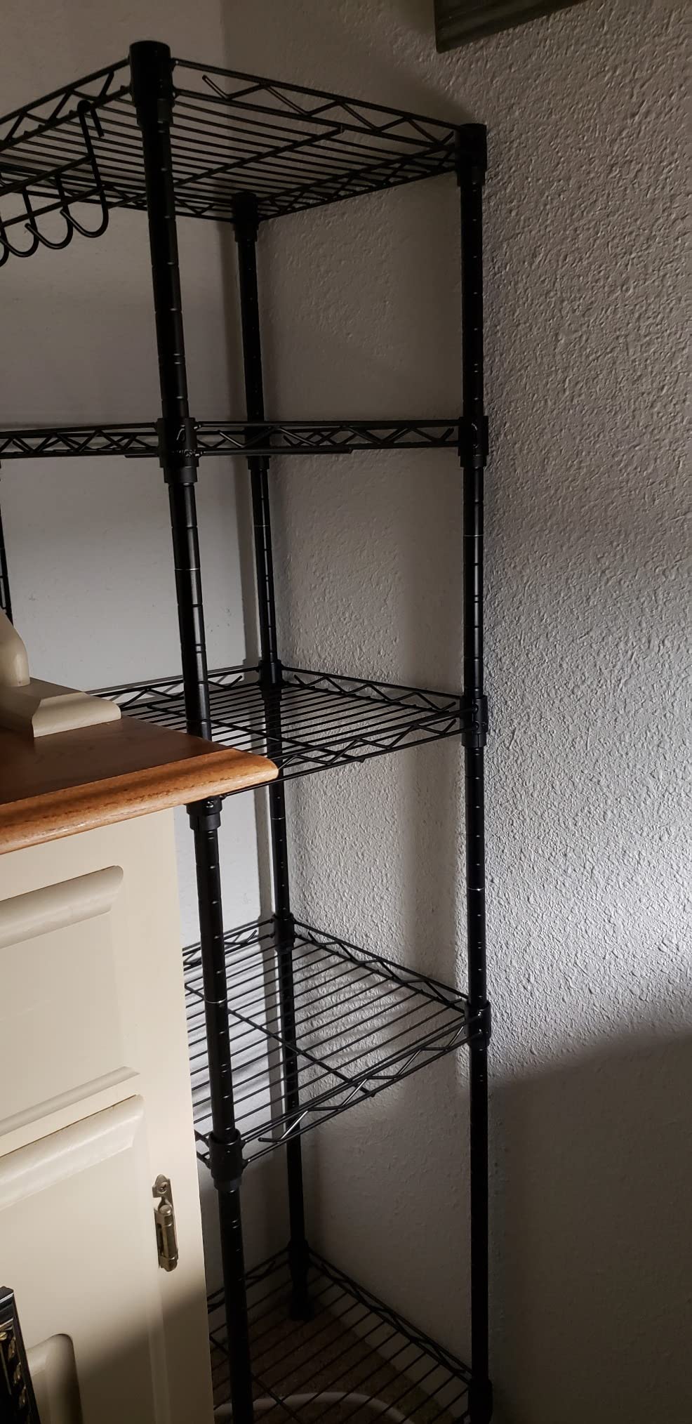 SONGMICS 5-Tier Bathroom Shelf, Storage Rack for Small Space | Adjustable Design, with 5 PP Shelf Liners, 4 Removable Hooks, Ink Black and Cloud White, DALTEN Collection ULGR23BK customer photo 2