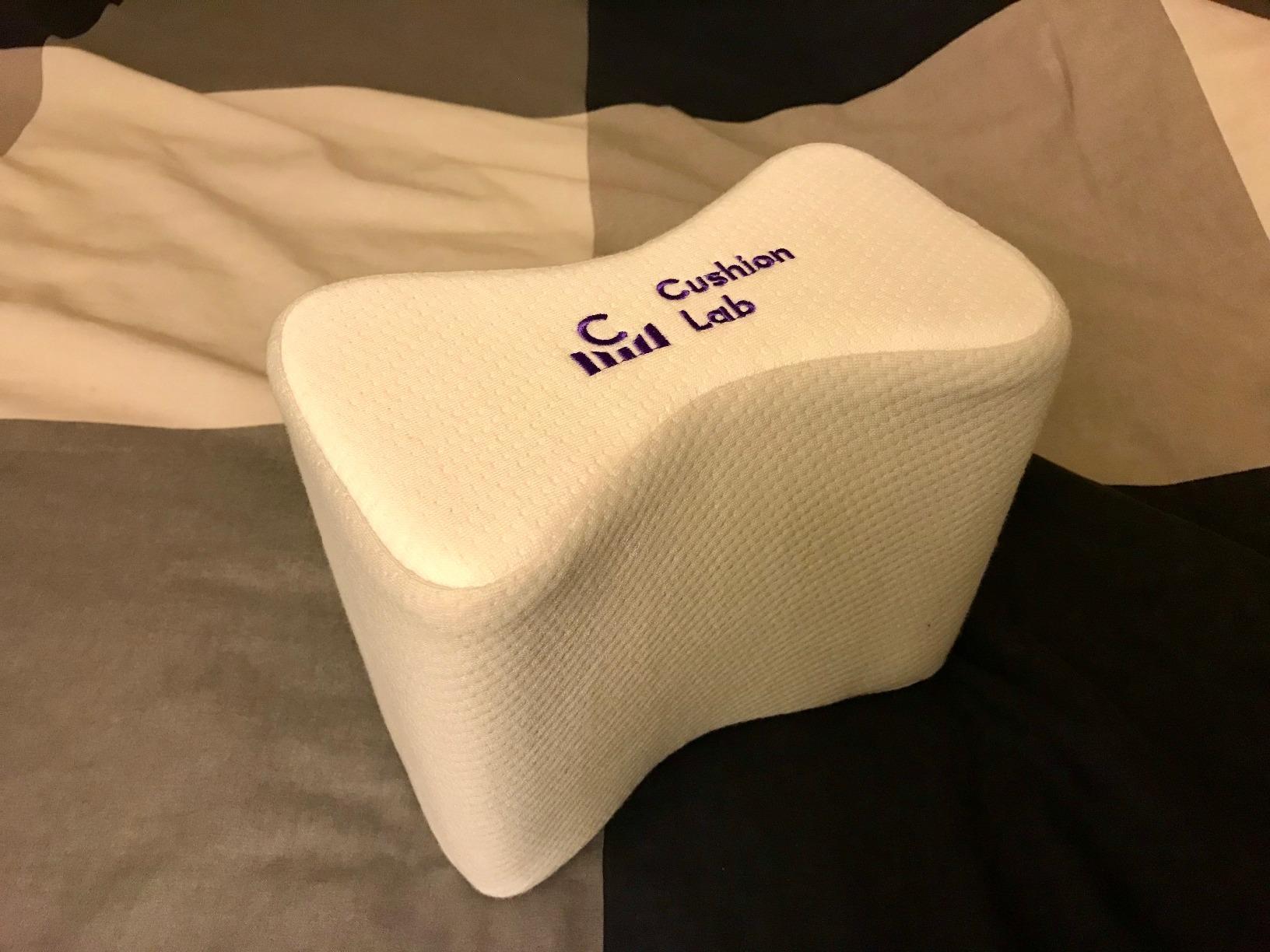 C CUSHION LAB Extra Support Orthopedic Knee Pillow for Side Sleepers - Healthy Alignment Leg Pillow for Sleeping - Hip, Pregnancy, Sciatica, & Back Pain Relief - Memory Foam Contour Wedge - Large Size customer photo 1