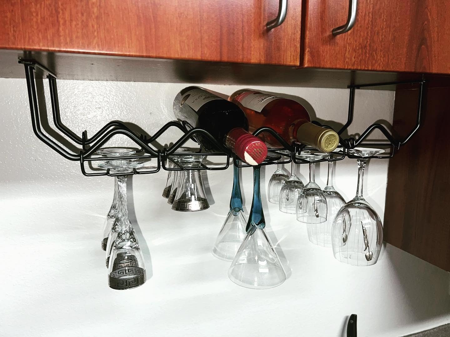 Wallniture Piccola Under Cabinet Wine Rack & Glasses Holder, Kitchen Organization with 6 Bottle Organizer Metal Black customer photo 1