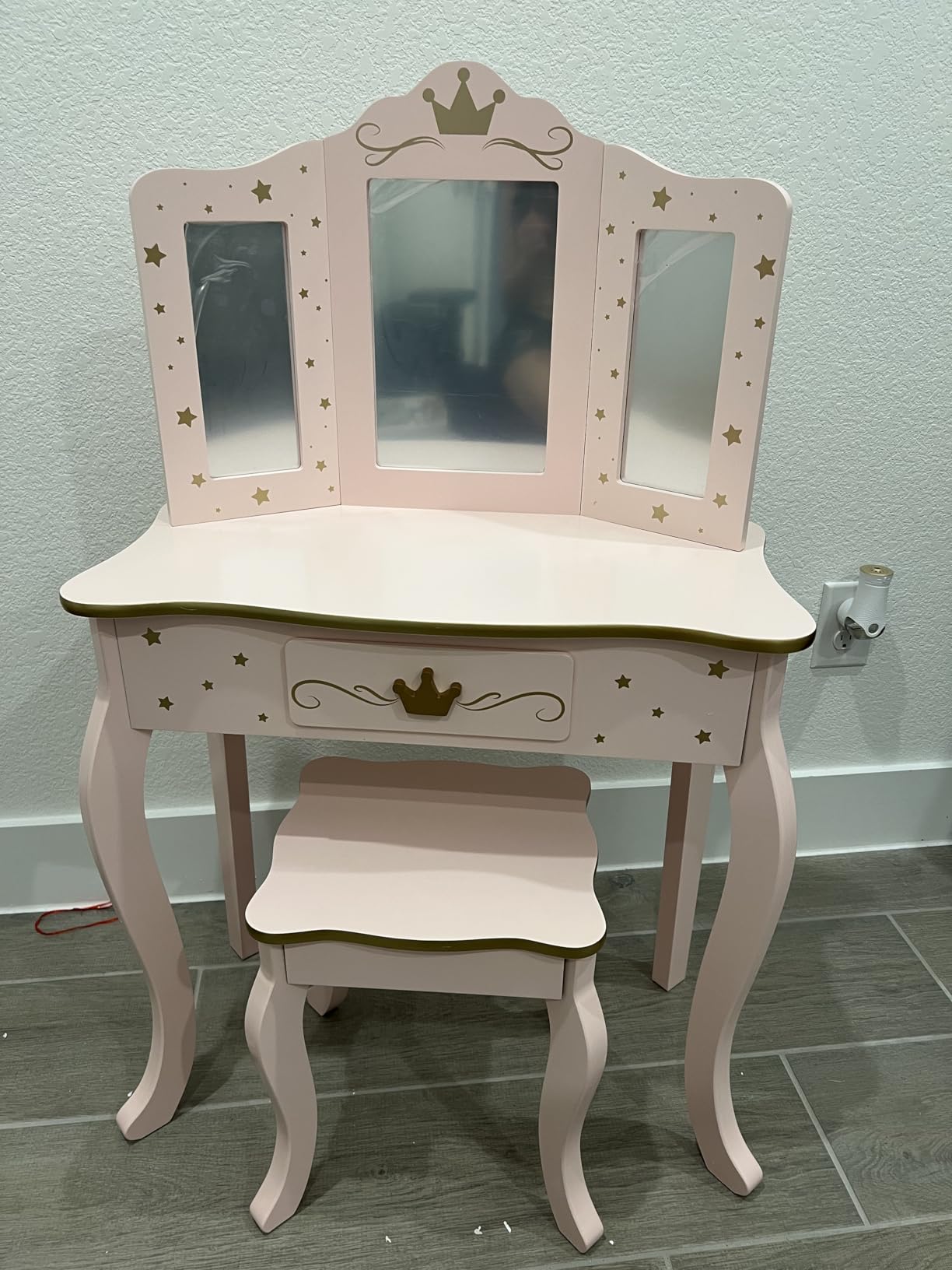 UTEX Pink Crown Princess Kids Vanity Set with Drawer for Little Girls | Wooden Toddler Vanity, Kids Vanity Table and Chair Set, Crown and Star Patterns, Gold Edge Trim, Princess Style customer photo 1