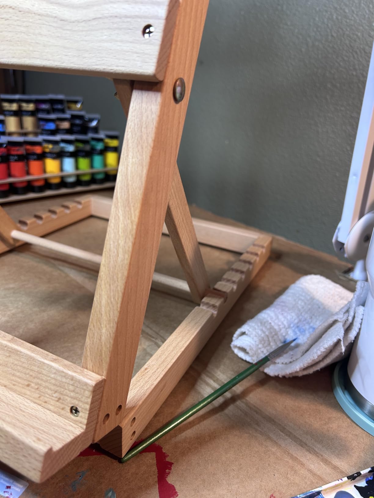 MEEDEN Heavy-Duty Tabletop Studio H-Frame Wooden Easel - Solid Beech Wood Adjustable Artists Desktop Wood Easel Table for Artist, Beginners & Teens - Holds Canvas Art up to 23