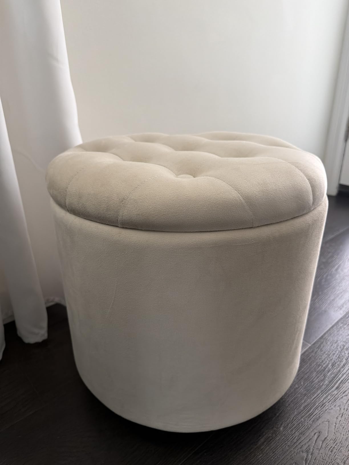 SONGMICS Round Ottoman with Storage, Vanity Stool, Linen-Look Fabric | Upholstered Foot Stool, 17.7 x 17.7 x 17.5 Inches, Removable Lid, Easy Assembly, Slate Gray, MACEO Collection customer photo 1