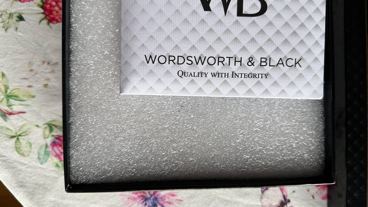 Wordsworth & Black Luxury Calligraphy Pen Set for Writing, 6 Nibs, Black - Fountain Ink Bottle, Cartridges & Refill Converter customer photo 1