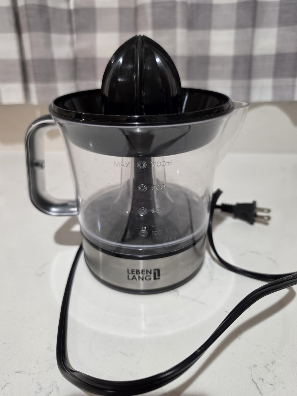 LEBENLANG Orange Juicer Electric - 2 cones & BPA-free I High juice yield & Large Volume I 24oz Lemon Juicer Squeezer I Electric Citrus Juicer Orange Juice Press Juicers Exprimidor De Naranjas Limones customer photo 2