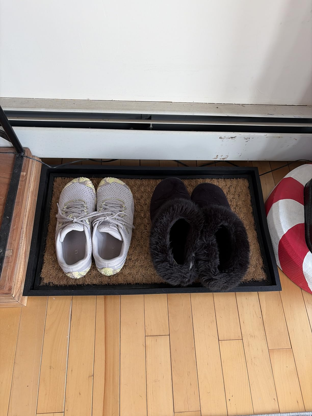 Anji Mountain Heavy Duty Waterproof Rubber Shoe Storage Mat Organizer/Boot Storage Tray Multi Use for Entryway with Coir, Tan Insert, Fits 4 Pair (46.5