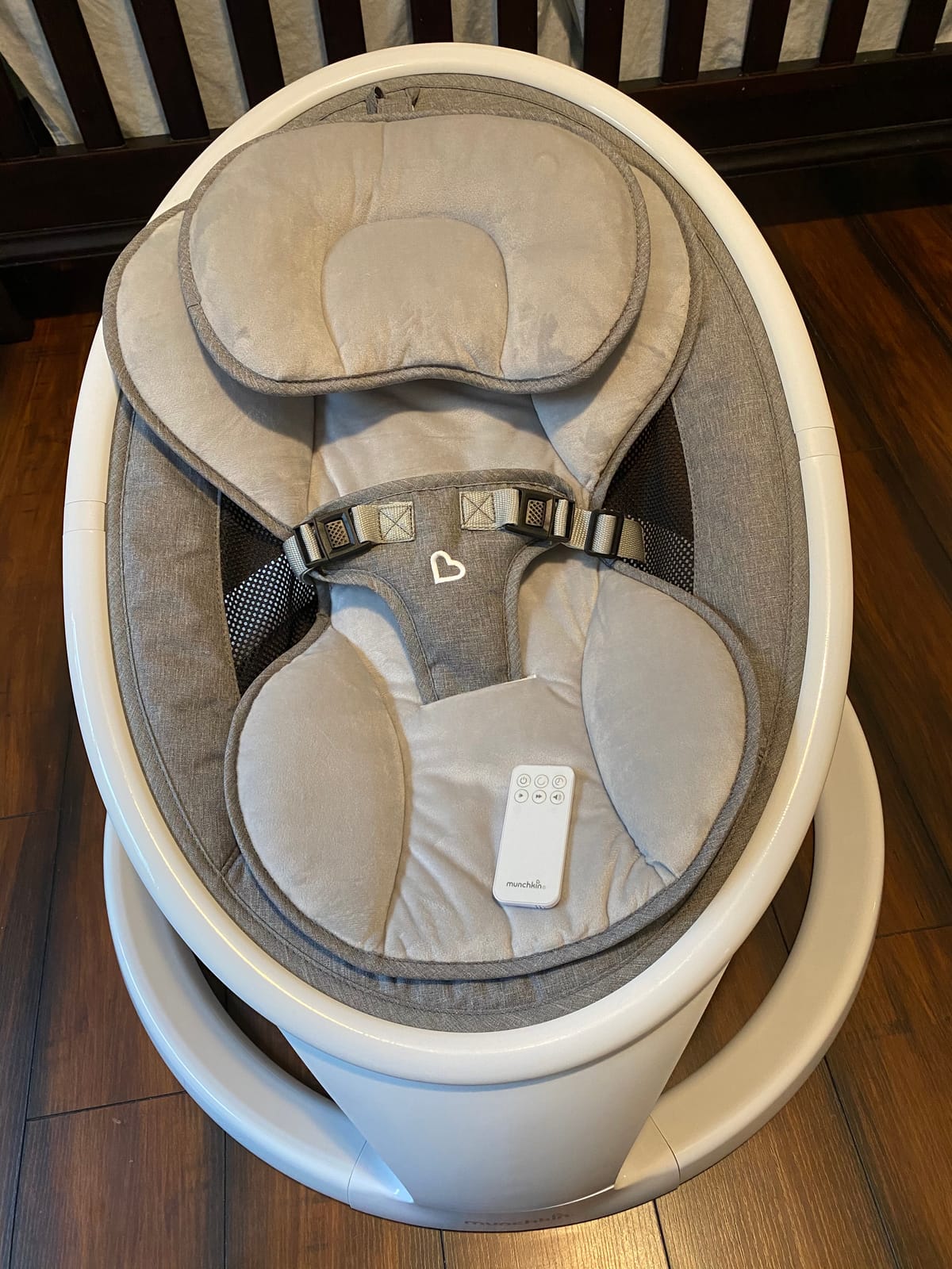 Munchkin Electric Baby Swing, Portable and Lightweight, Bluetooth Enabled Infant Rocker with Natural Sway in 5 Ranges of Motion, Newborn Nursery Essentials, White/Grey customer photo 1