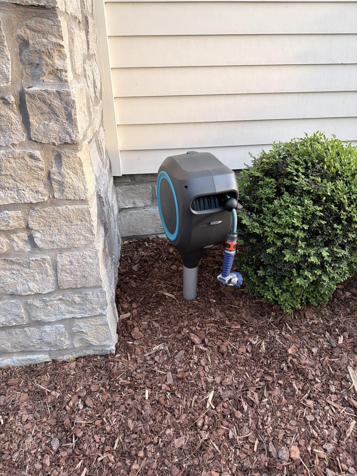 GARDENA Automatic Retractable Garden Hose Reel - 50 Feet - 360 Degree Swivel with Metal Spike Base customer photo 1