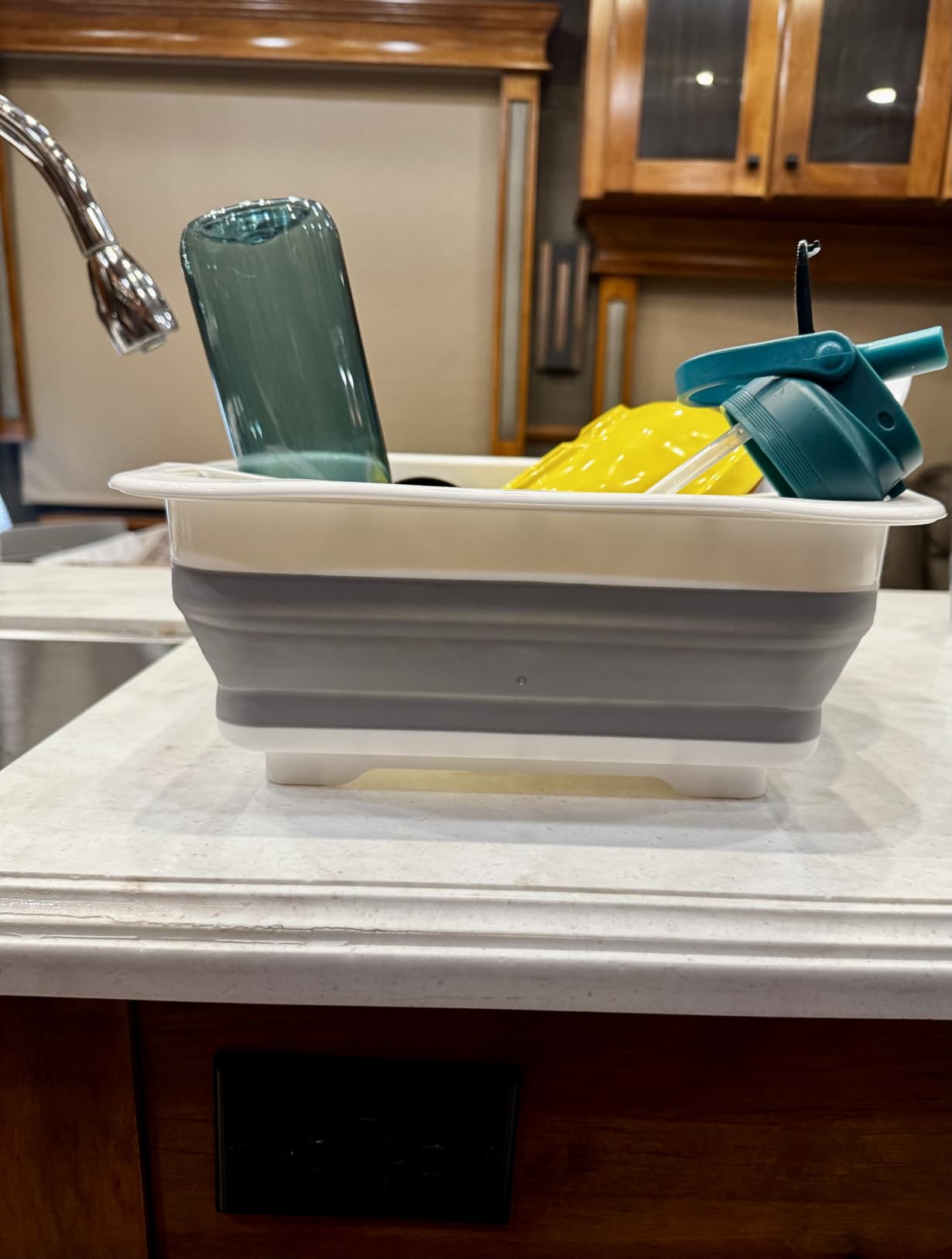 THANSTAR Collapsible Dish Drying Rack Portable Dinnerware Drainer Organizer for Kitchen RV Campers Travel Trailer Space Saving Kitchen Storage Tray customer photo 1