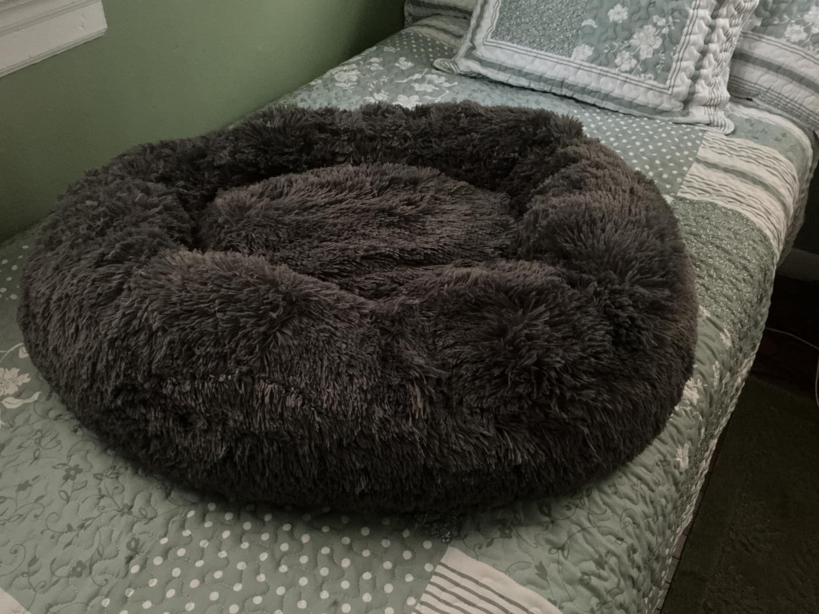Bedsure Calming Cat Beds Donut Round Washable Kitten Bed, 20 inches Camel | Fluffy Faux Fur Cuddler, Anti-Slip Bottom, Anti-Anxiety, Deep Sleep for Cats & Small Pets Up to 15 Lbs customer photo 2