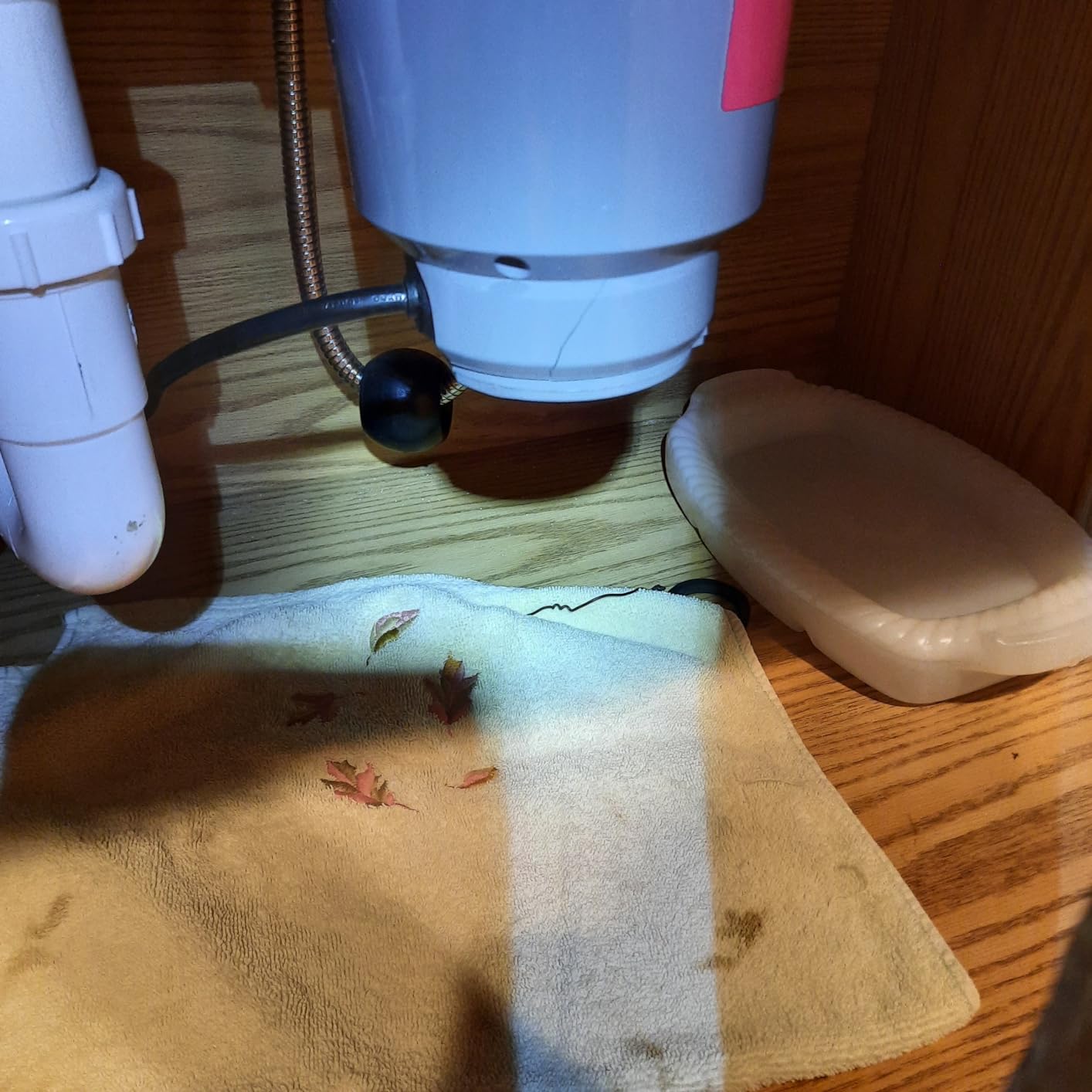 Frigidaire 1/2 HP Corded Garbage Disposal for Kitchen Sinks, FF05DISPC1 customer photo 2