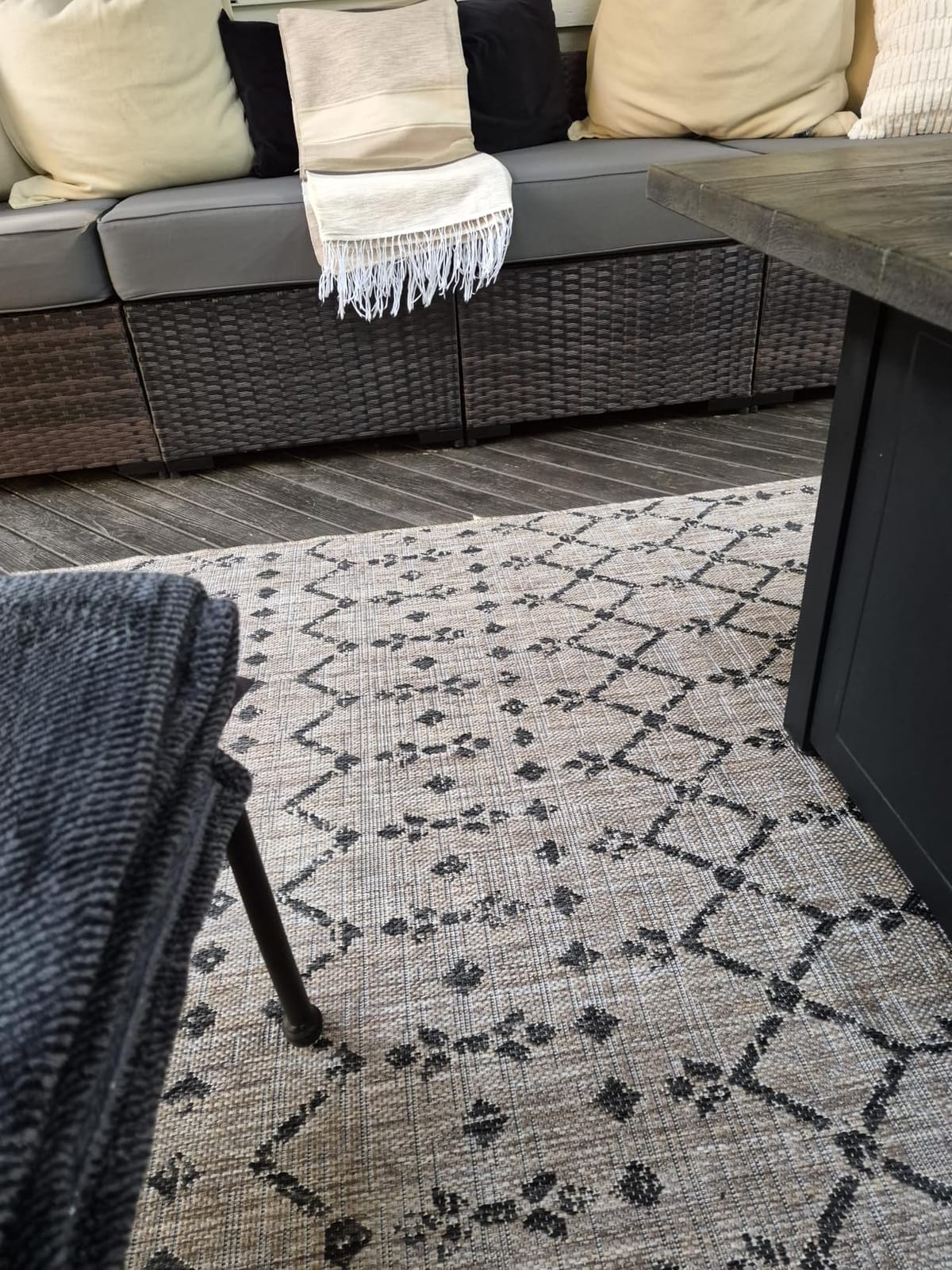 JONATHAN Y Moroccan Geometric Indoor Outdoor Area Rug 9X12 Natural/Black, Ourika Textured Weave for Backyard, Patio, Porch, Easy-Cleaning, High Traffic, Pet-Friendly, Non-Shedding (SMB108D-9) customer photo 1