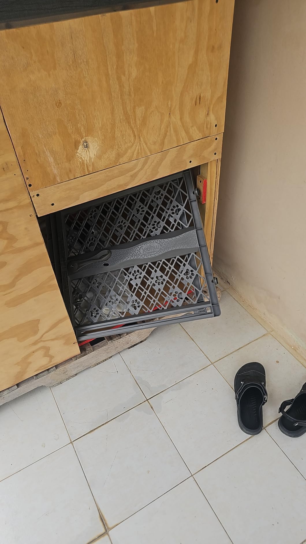 MYPET Paws Portable Pet Gate: 26-40