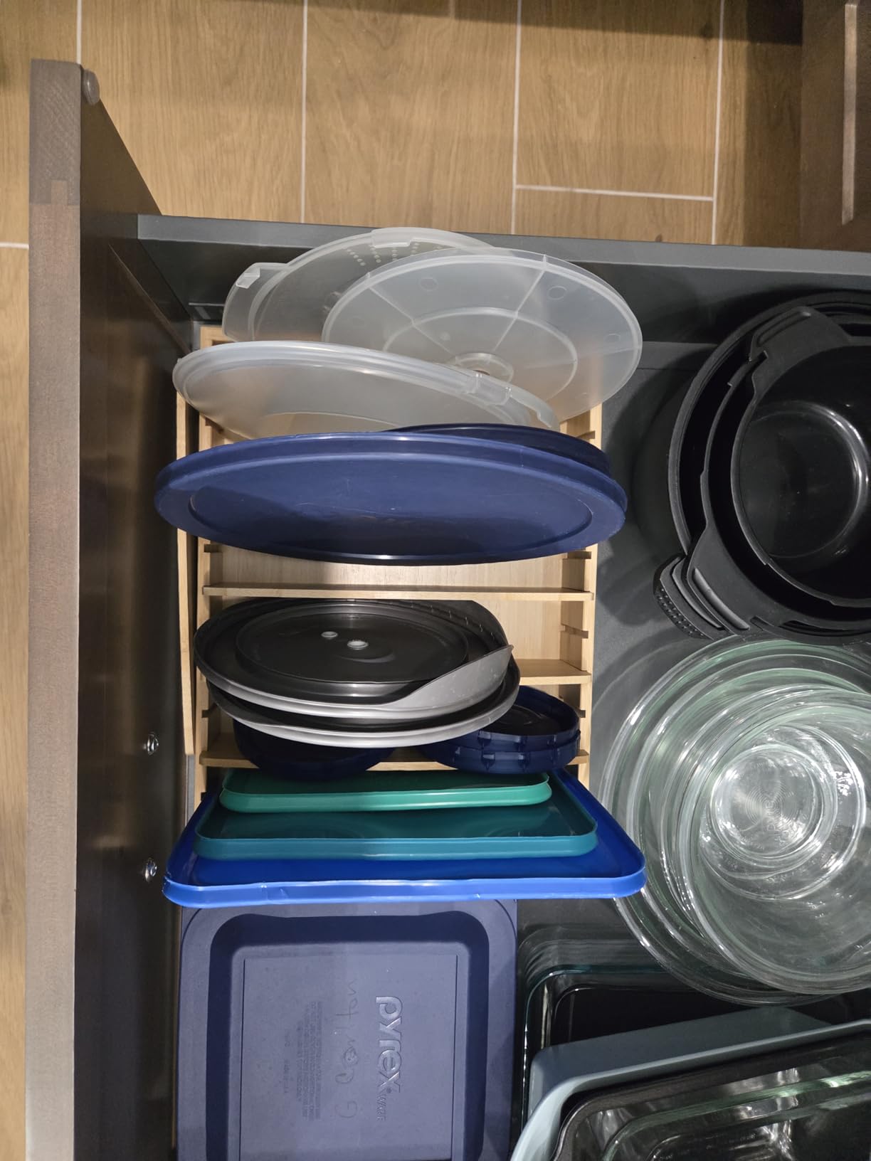 Umilife Large Bamboo Food Container Lid Organizer for Kitchen Cabinet | Adjustable slots - Premium bamboo, pretty color - Sturdy versatile caddy for snack, spice in drawer - Anti-Skid Silicone Pads customer photo 1