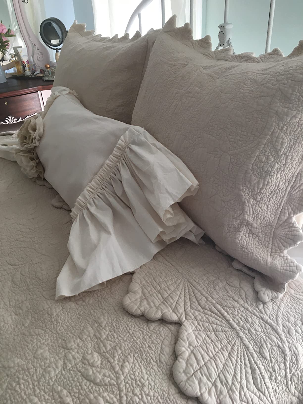 Brandream White Cotton Quilt Set King Scalloped Matelasse Coverlet 3PC | 100% Natural Cotton, Floral Vine Matelassé Stitching, Elegant Scalloped Edges, All-Season Comfort, King 3 Piece Set customer photo 2