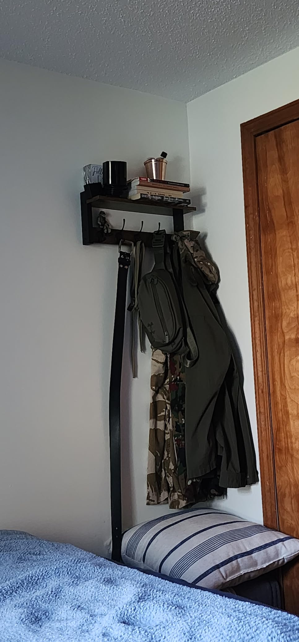 Homode Wall Hooks with Shelf, Wood Coat Rack with Shelf Wall-Mounted, Entryway Hanging Shelves with 5 Metal Hooks for Clothes Hats Towel Purse Robes, Bathroom Mudroom Bedroom, Rustic Brown Black customer photo 1