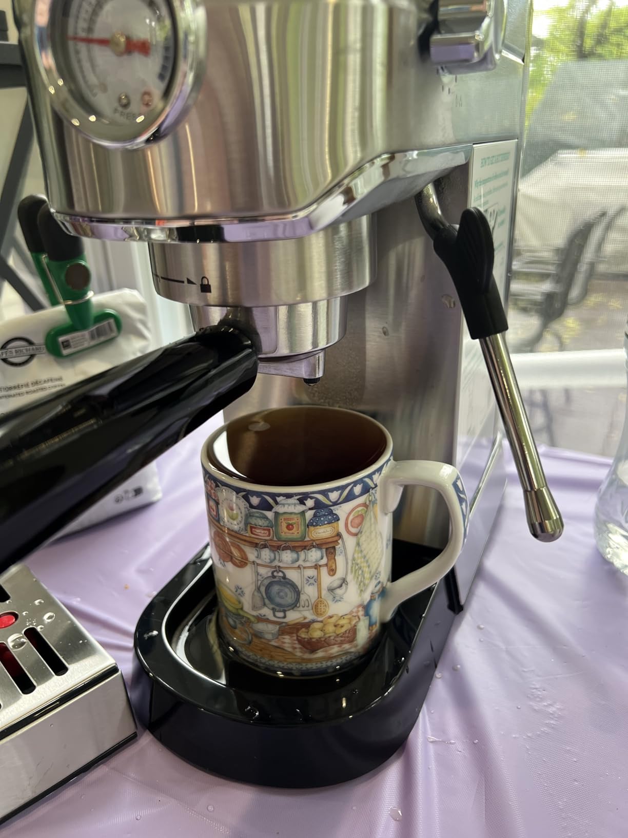 CASABREWS CM5418 Compact Espresso Machine with Milk Frothing Steam Wand, 20-Bar Pump, Built-in Pressure Gauge, 34oz Water Tank customer photo 2