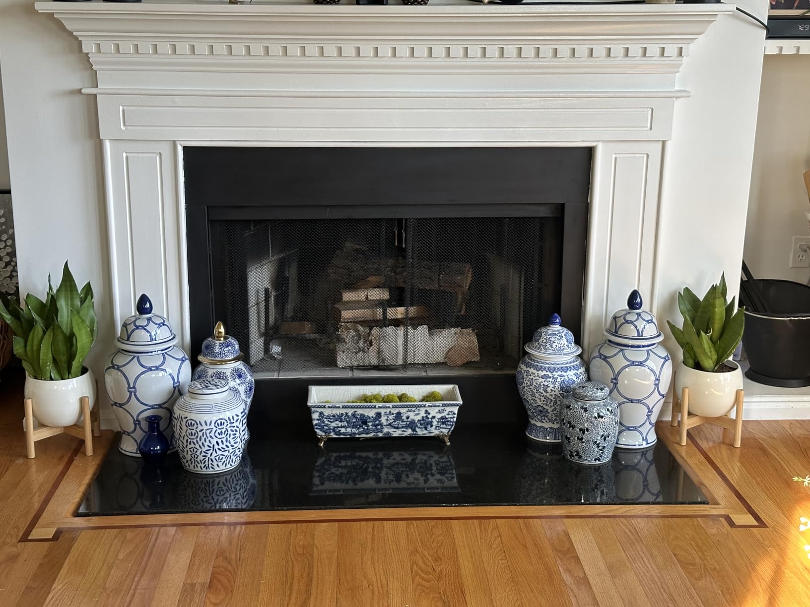 Blue and White Ginger Jar, Ceramic Chinoiserie Decorative Jars for Home, Office, Flower Vase Porcelain, Glossy Vase for Table, Living Room, Bookshelf, Mantle Fireplace, Centerpieces, 9.8