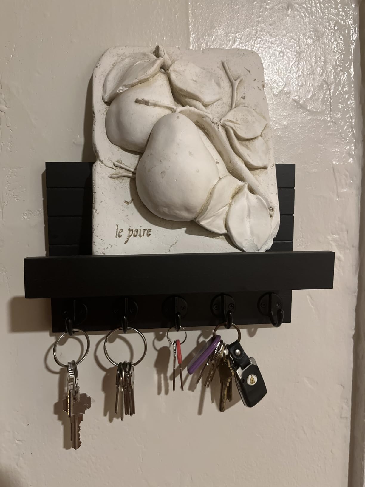 Lwenki Key Holder for Wall, Decorative Key and Mail Holder with Shelf Has Large Key Hooks for Bags, Coats - Paulownia Wood Key Hanger with Mounting Hardware (9.8