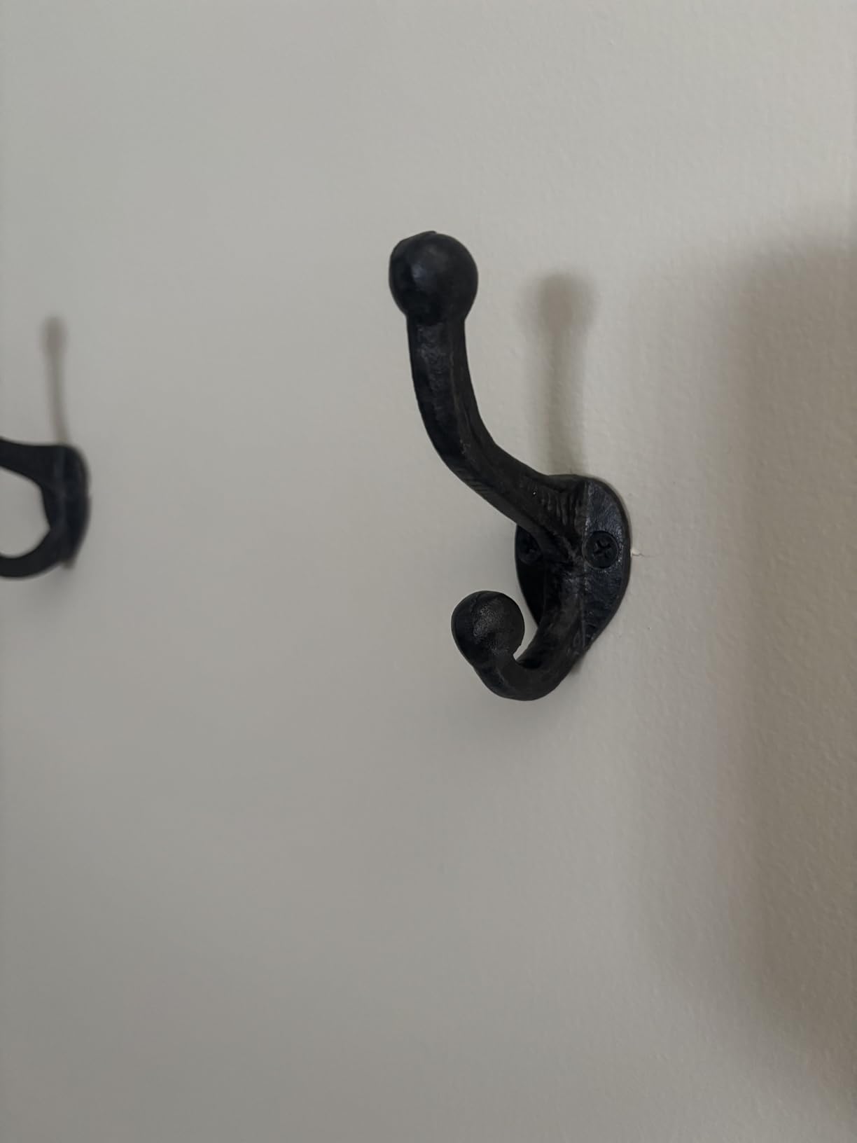 Rustic Cast Iron Coat Hooks (5 Pack) Wall Mounted Farmhouse Decorative Wall Hooks, Vintage Hooks for Hanging Coats, Bags, Hats, Towels (Antique Black, Includes Hardware) customer photo 2