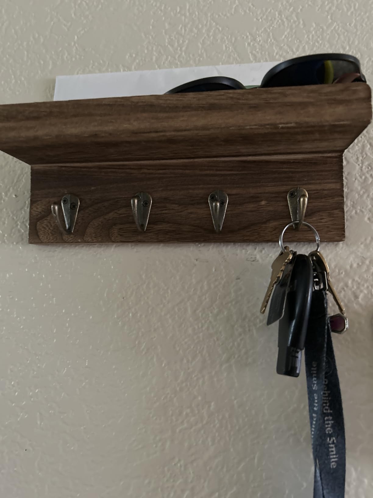 HRONRAD Rustic Key Holder for Wall, Farmhouse Wall Shelf with 4 Hooks, Wall Mounted Key Racks, Wooden Mail Organizer with Hooks for Entryway (Brown) customer photo 1