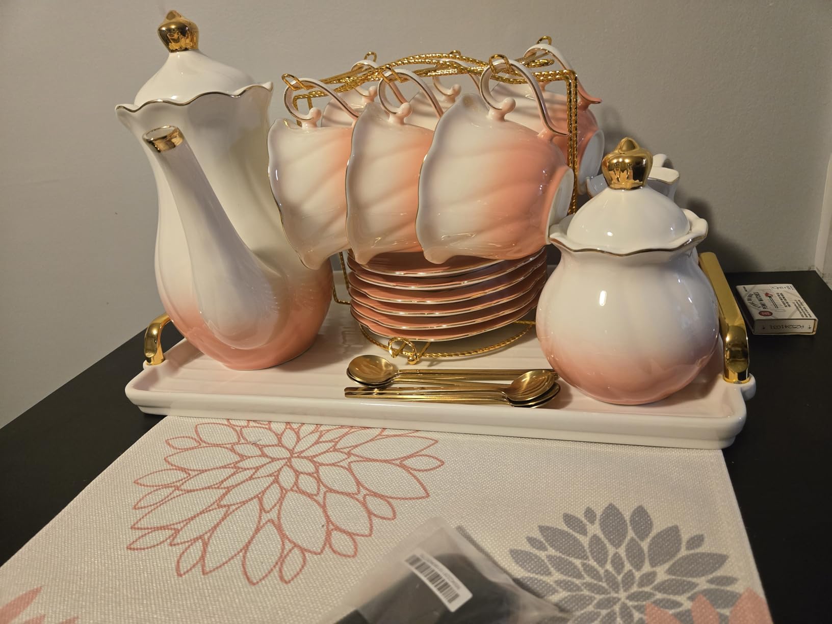DUJUST 22 pcs White Porcelain Tea Set for 6, Luxury British Style Tea/Coffee Cup Set with Golden Trim, Beautiful Tea Set for Women, Tea Party Set, Gift Package (With a Stand) customer photo 2