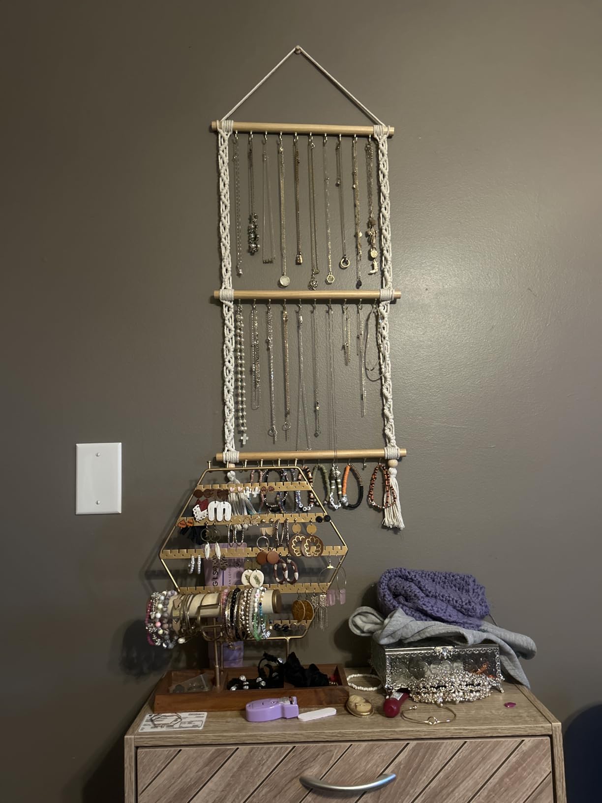 Dahey Hanging Jewelry Organizer Macrame Necklace Holder with 30 Hooks Wall Mounted Jewelry Hanger Over Door Necklace Rack with Tassel for Necklace Bracelet Earring Headband Bow Organizer customer photo 1