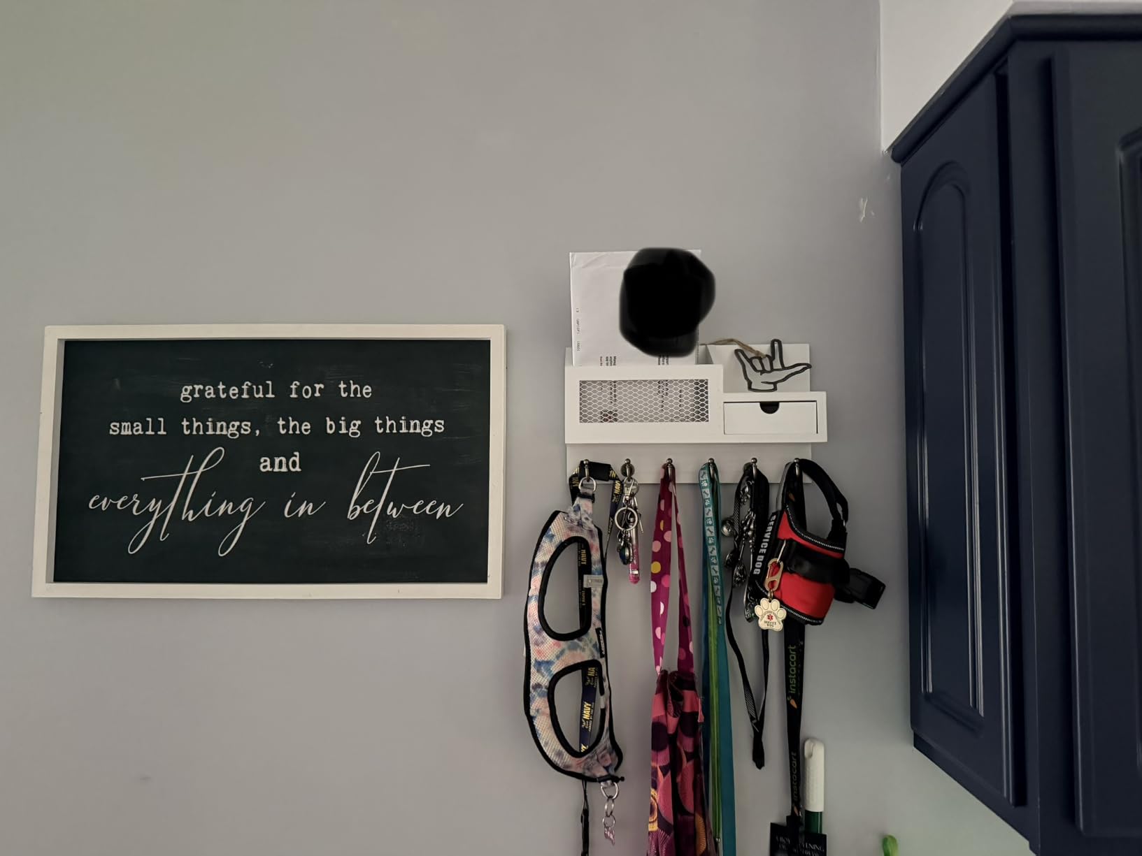 FifthQuarter Key Holder Wall Mount with Drawer and 6 Sturdy Hooks, A-Black | Cute Rustic Farmhouse Wooden Key Hooks for Wall, Reliable Entryway Organizer for Keys and Daily Essentials, Easy Installation customer photo 2