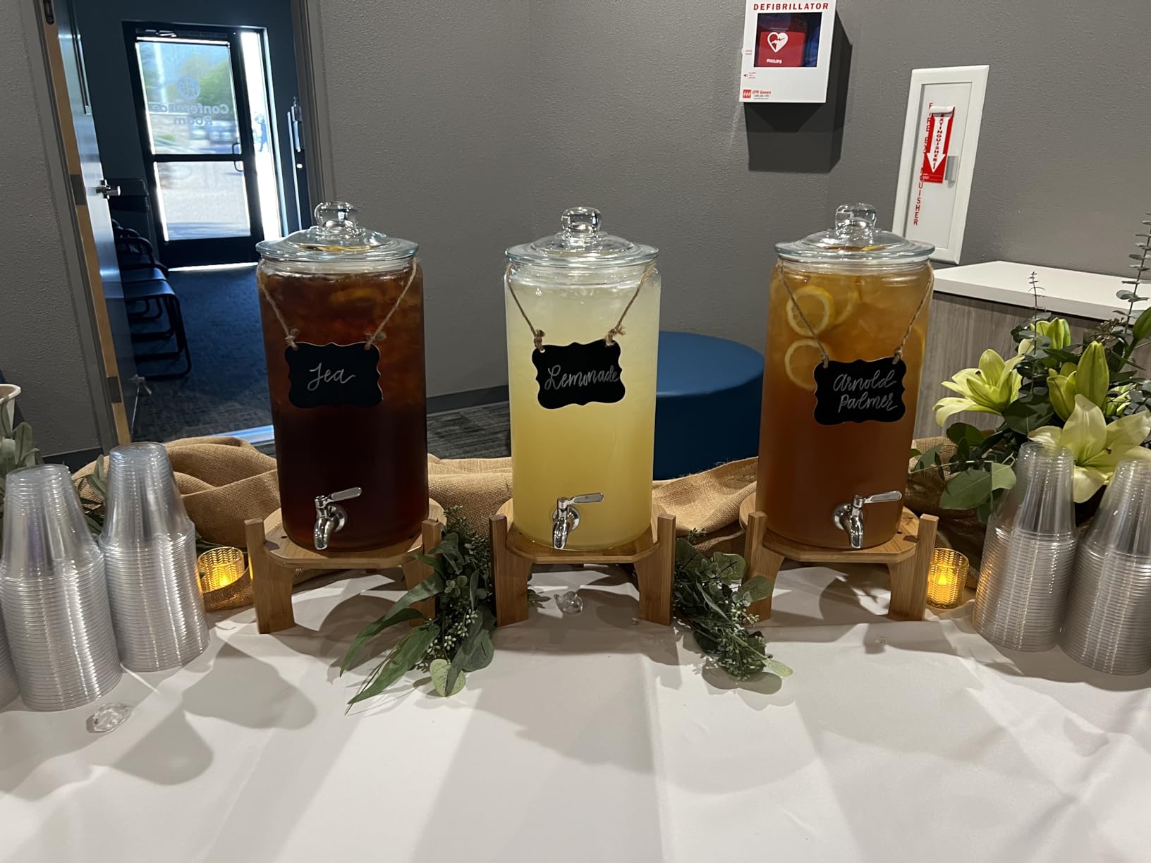 2 Gallon Beverage Serveware with Stainless Steel Spigot + Marker & Chalkboard 100% Leakproof Glass Drink Dispenser for Parties with Spout, Airtight Beverage Dispenser for Water Juice Laundry customer photo 2